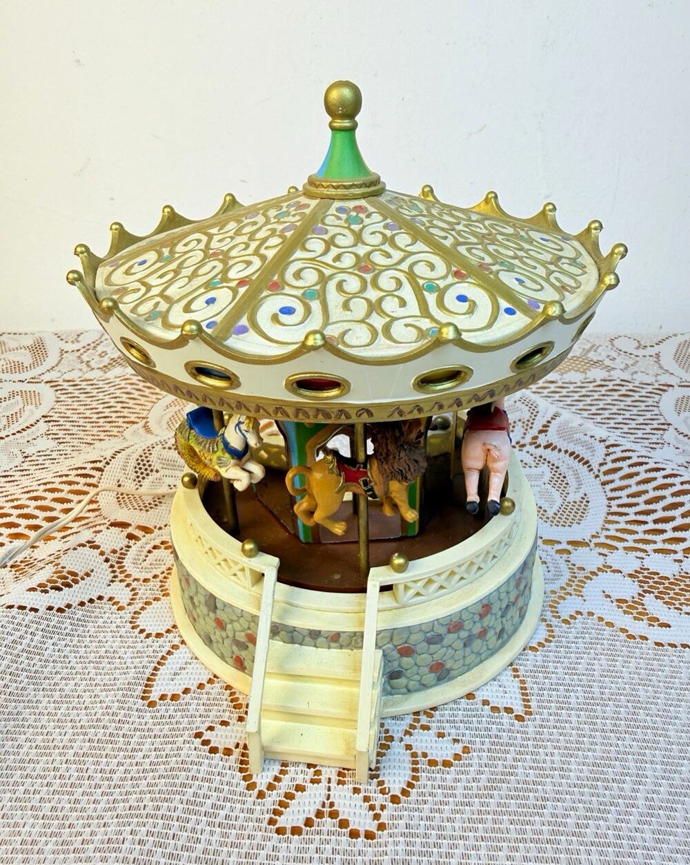 Department 56 Seasons Bay Amusement Park Carousel Music Box 56.53410 Boxed- read